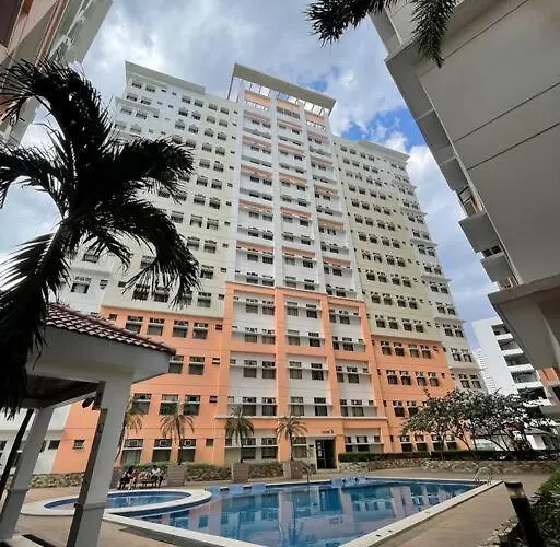 In Malate Apartment